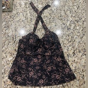 Smart & Sexy Swim. Size 38D Tankini. Convertible straps. Black and blush floral